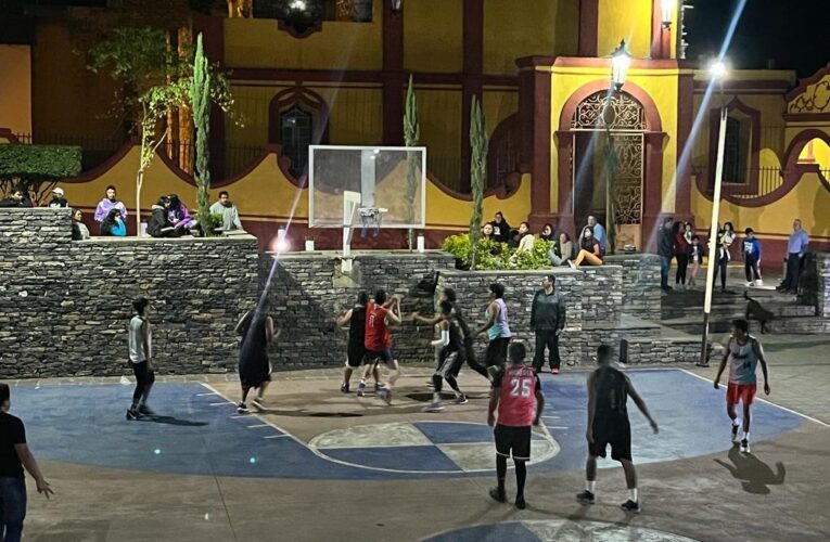 El equipo de Ahuacatlán se corona campeón de torneo de Básquetbol en Pinal de Amoles