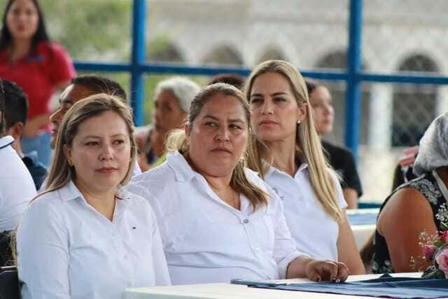Inauguran Car Herrera y Marina Ponce el Comedor Móvil en Valle de Guadalupe