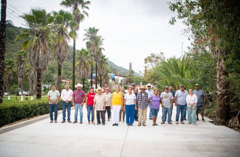 Realizan en San Juana Buenaventura entrega de pavimentación de la calle 5 de mayo